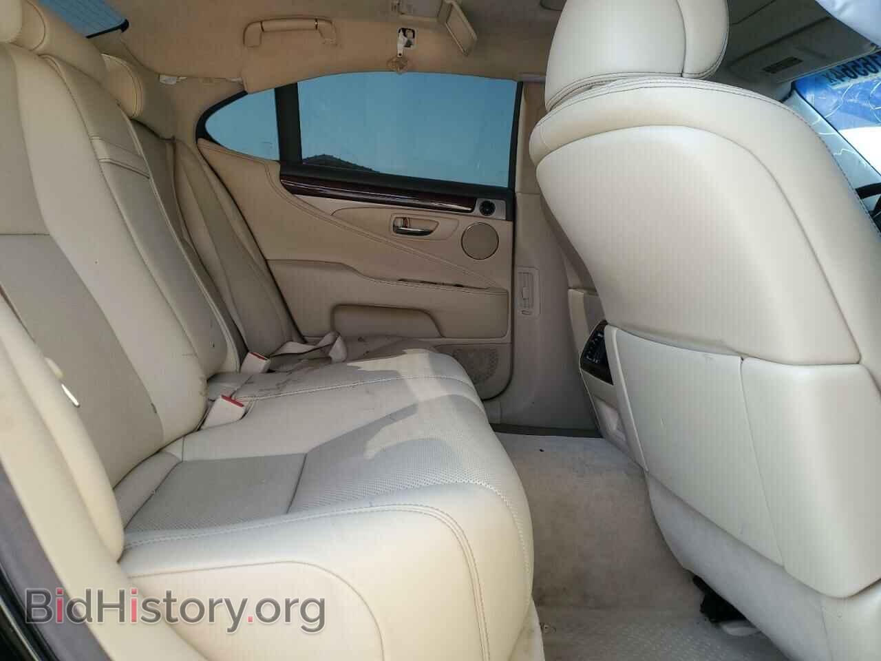 2014 LEXUS LS460 - VIN: JTHBL5EF2E5130462 - Photo 10