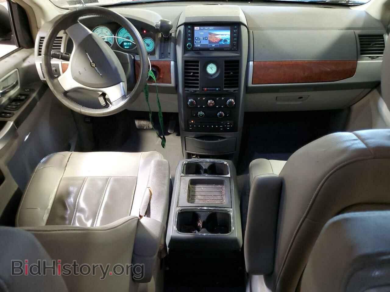 2008 CHRYSLER MINIVAN - VIN: 2A8HR54P28R110135 - Фото 8