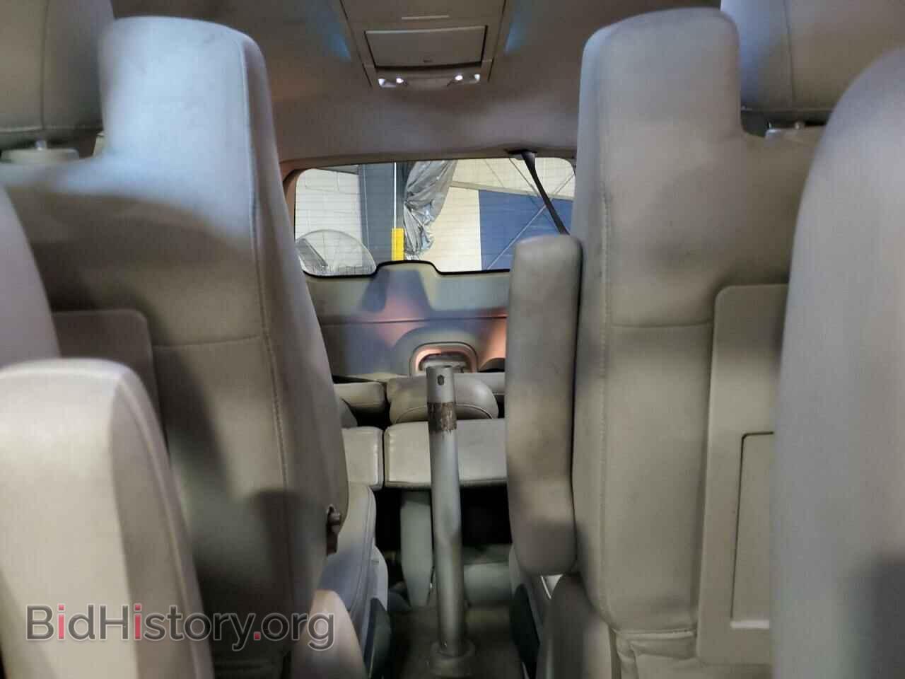 2008 CHRYSLER MINIVAN - VIN: 2A8HR54P28R110135 - Фото 10
