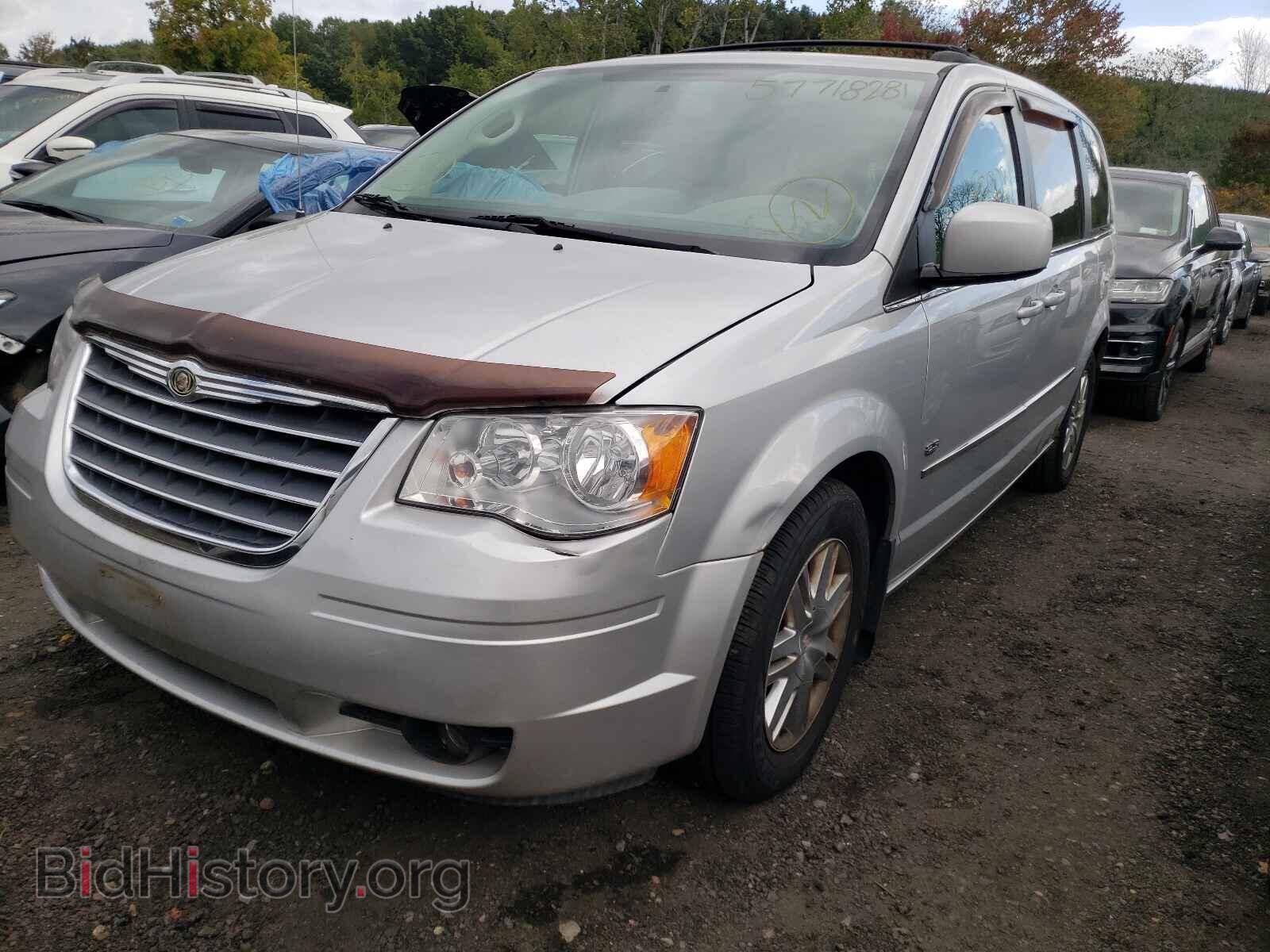 2009 CHRYSLER MINIVAN - VIN: 2A8HR54129R675546 - Фото 2
