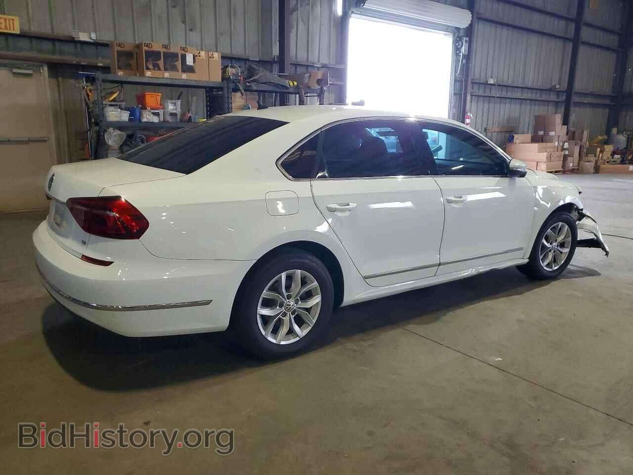 2017 VOLKSWAGEN PASSAT - VIN: 1VWAT7A37HC025403 - Фото 3