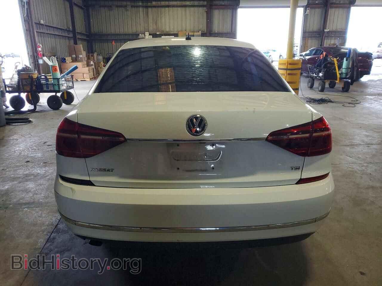 2017 VOLKSWAGEN PASSAT - VIN: 1VWAT7A37HC025403 - Фото 6