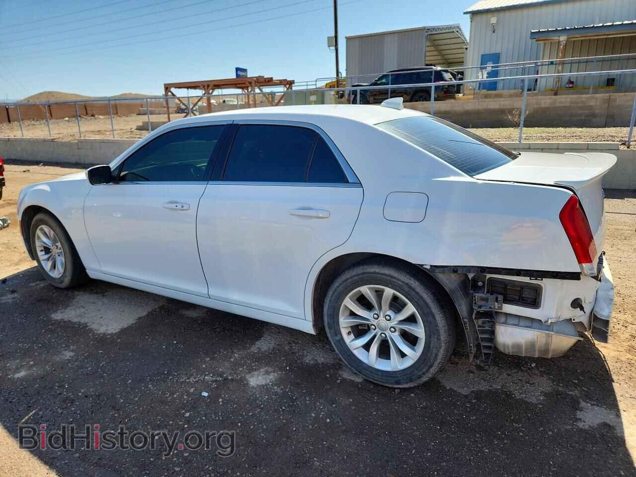 2016 CHRYSLER 300 - VIN: 2C3CCAAG1GH252386 - Фото 2