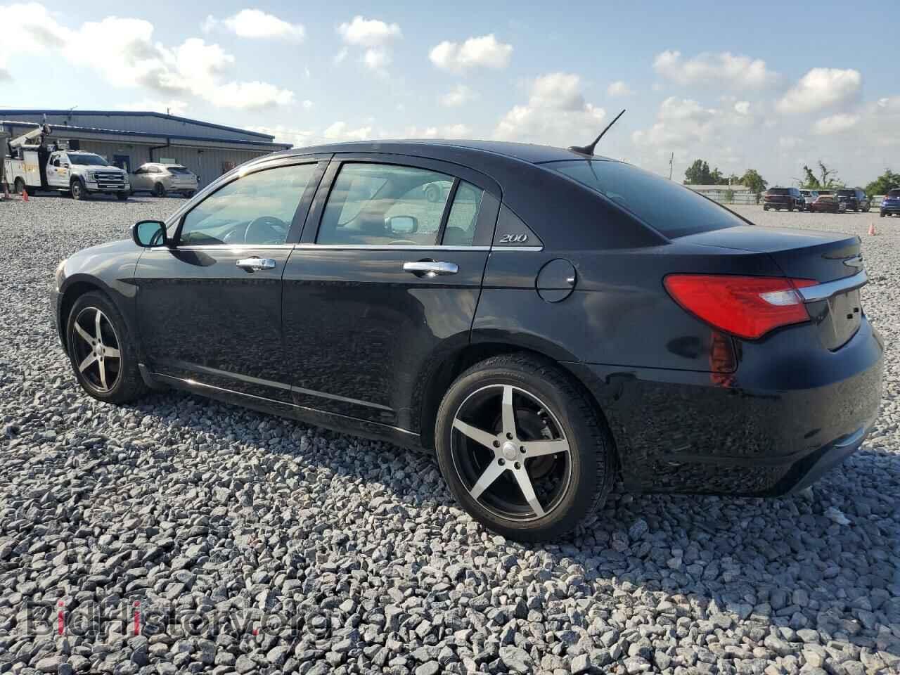 2012 CHRYSLER 200 - VIN: 1C3CCBCG2CN145867 - Фото 2