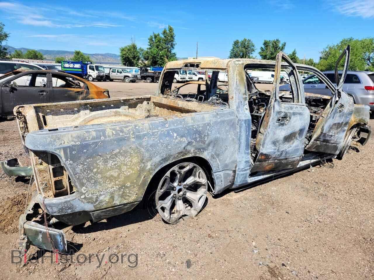 2019 RAM 1500 - VIN: 1C6SRFHT7KN576696 - Photo 3