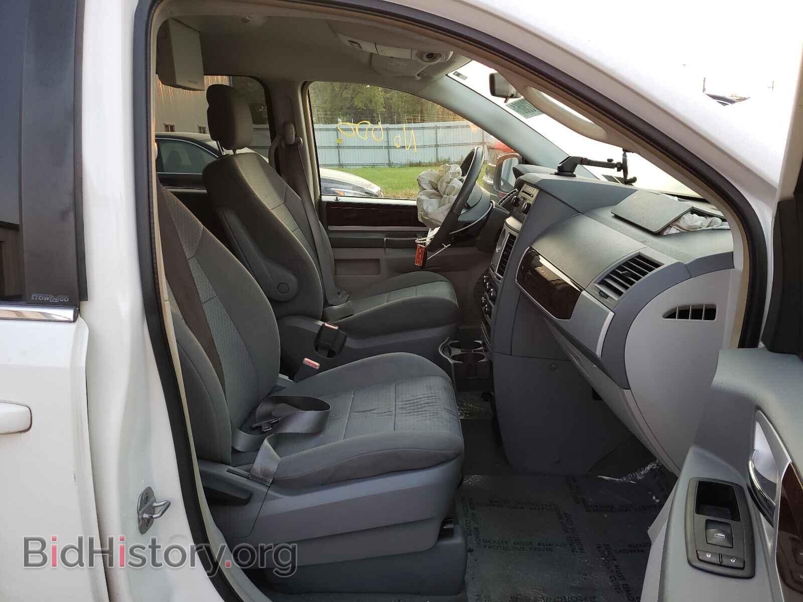 2010 CHRYSLER MINIVAN - VIN: 2A4RR5D17AR271104 - Фото 5