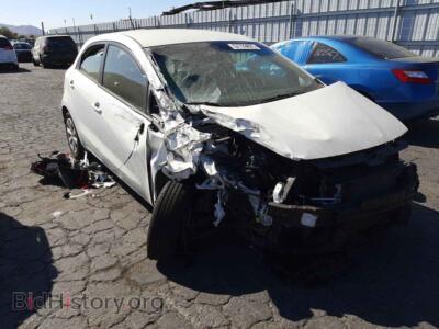 2014 Kia RIO RIO LX, white — VIN KNADM5A35E6415246, Copart