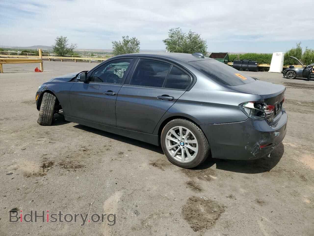2016 BMW 3 SERIES - VIN: WBA8E5G58GNU21140 - Фото 2