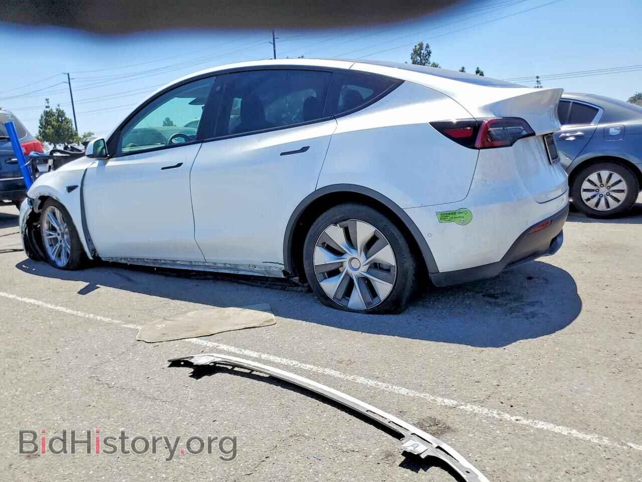 2022 TESLA MODEL Y - VIN: 7SAYGDEE1NF444798 - Фото 2