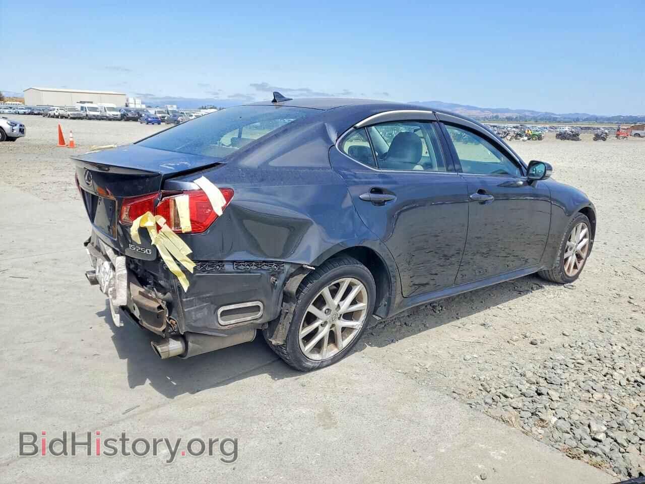 2011 LEXUS IS - VIN: JTHBF5C20B5143018 - Photo 3