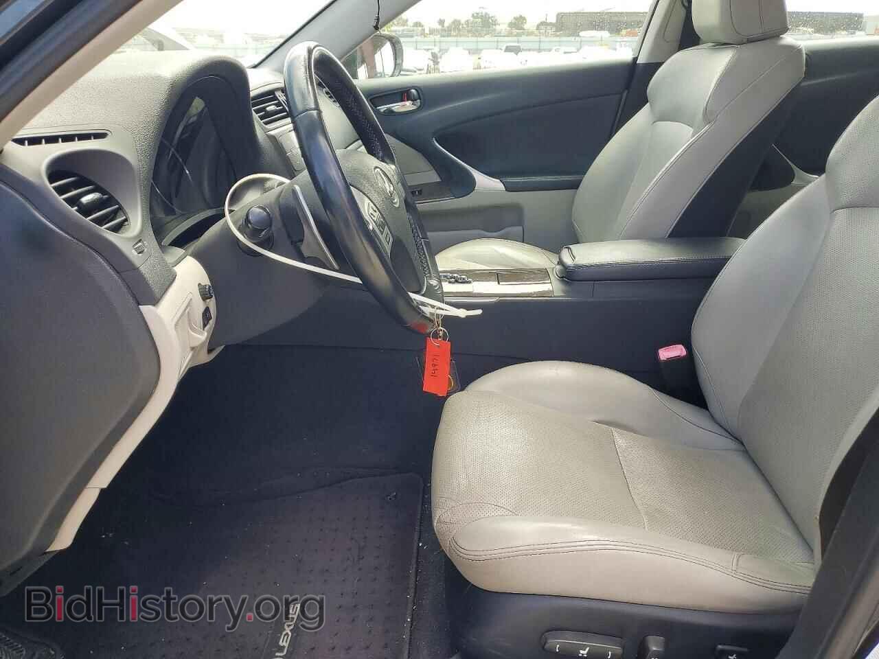 2011 LEXUS IS - VIN: JTHBF5C20B5143018 - Photo 7