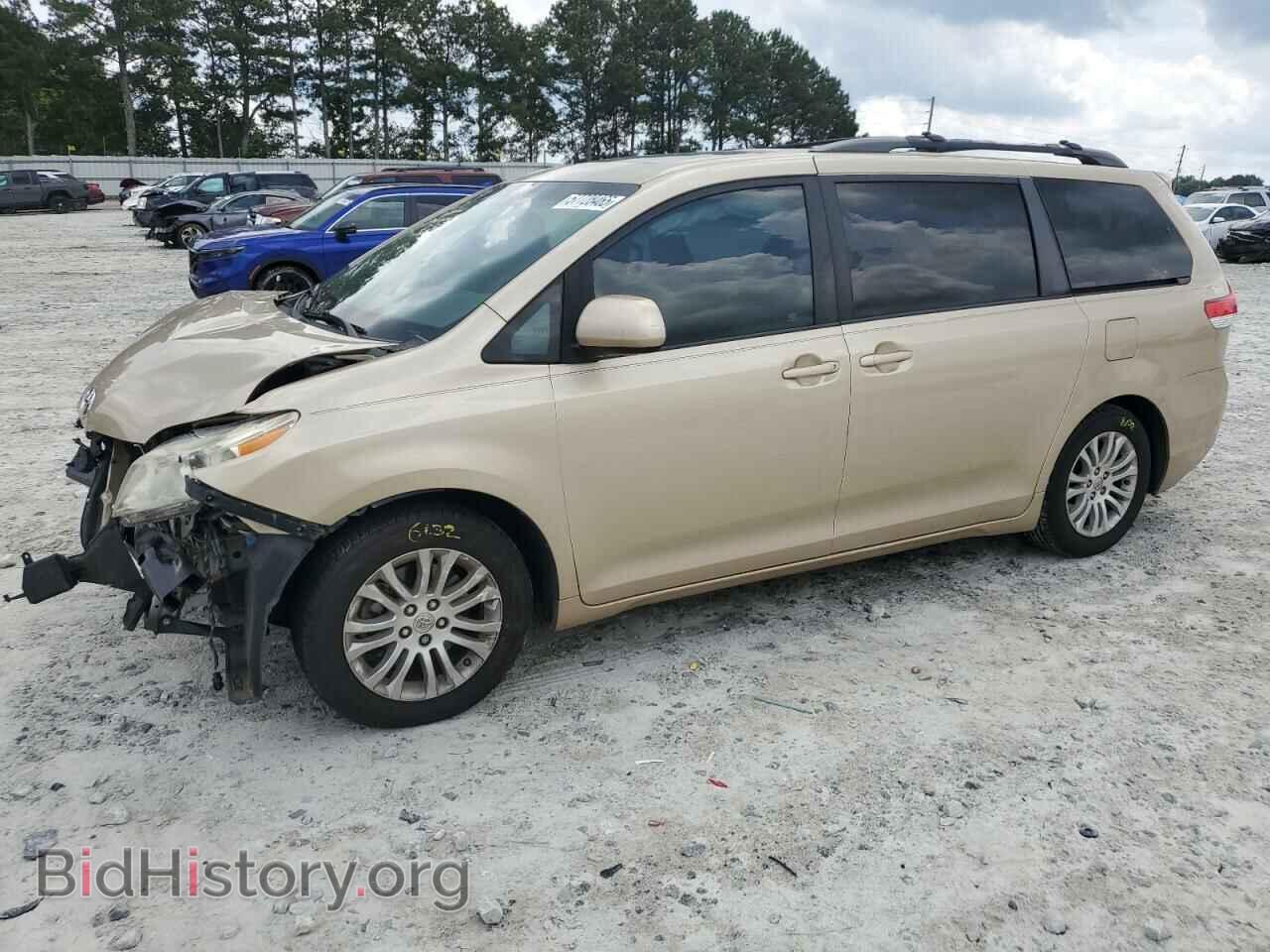 Фотография 5TDYK3DC8BS106182 - TOYOTA All Models 2011
