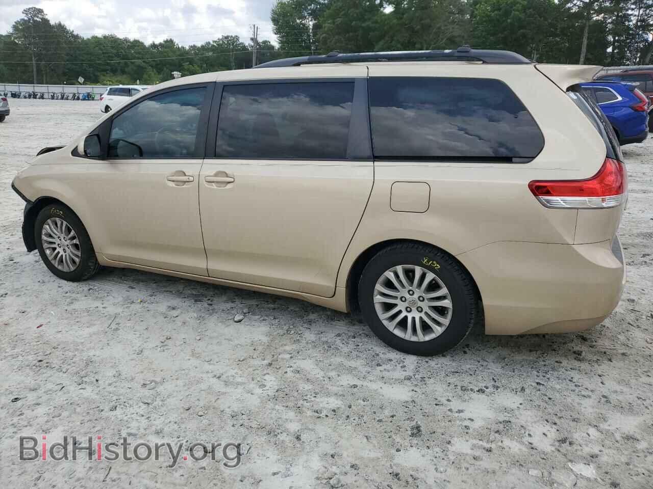 2011 TOYOTA All Models - VIN: 5TDYK3DC8BS106182 - Фото 2