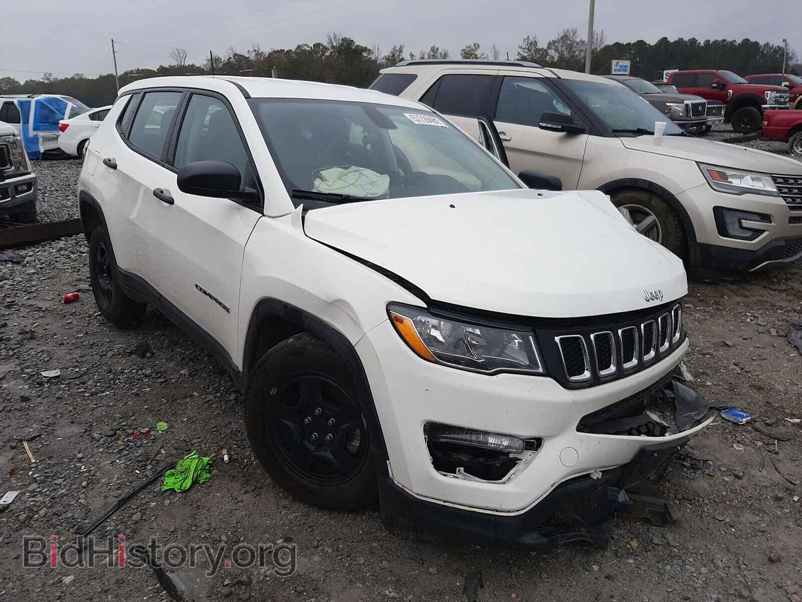 Photo 3C4NJCAB2LT136075 - JEEP COMPASS 2020