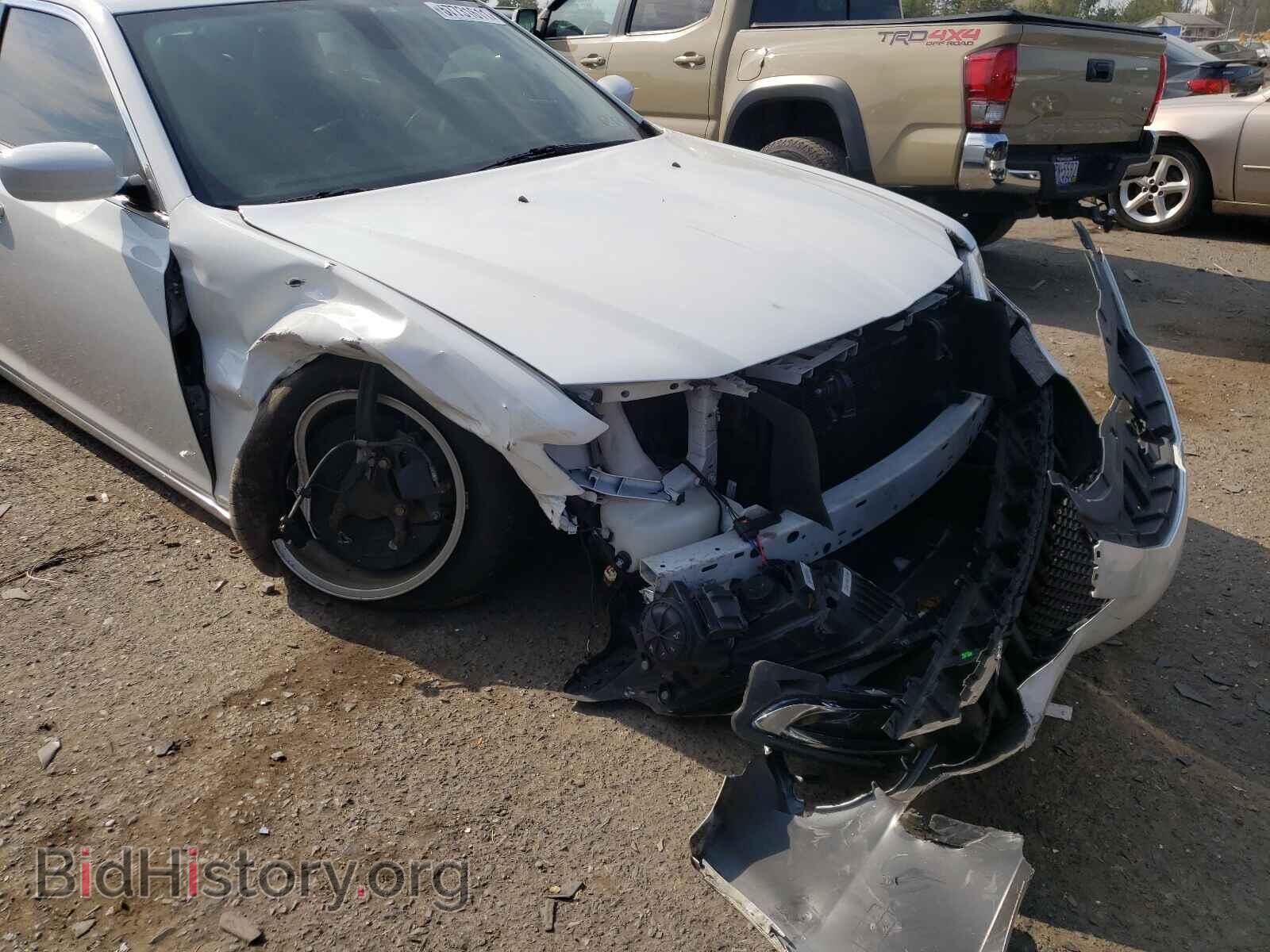 2016 CHRYSLER 300 - VIN: 2C3CCAAG8GH230143 - Фото 9
