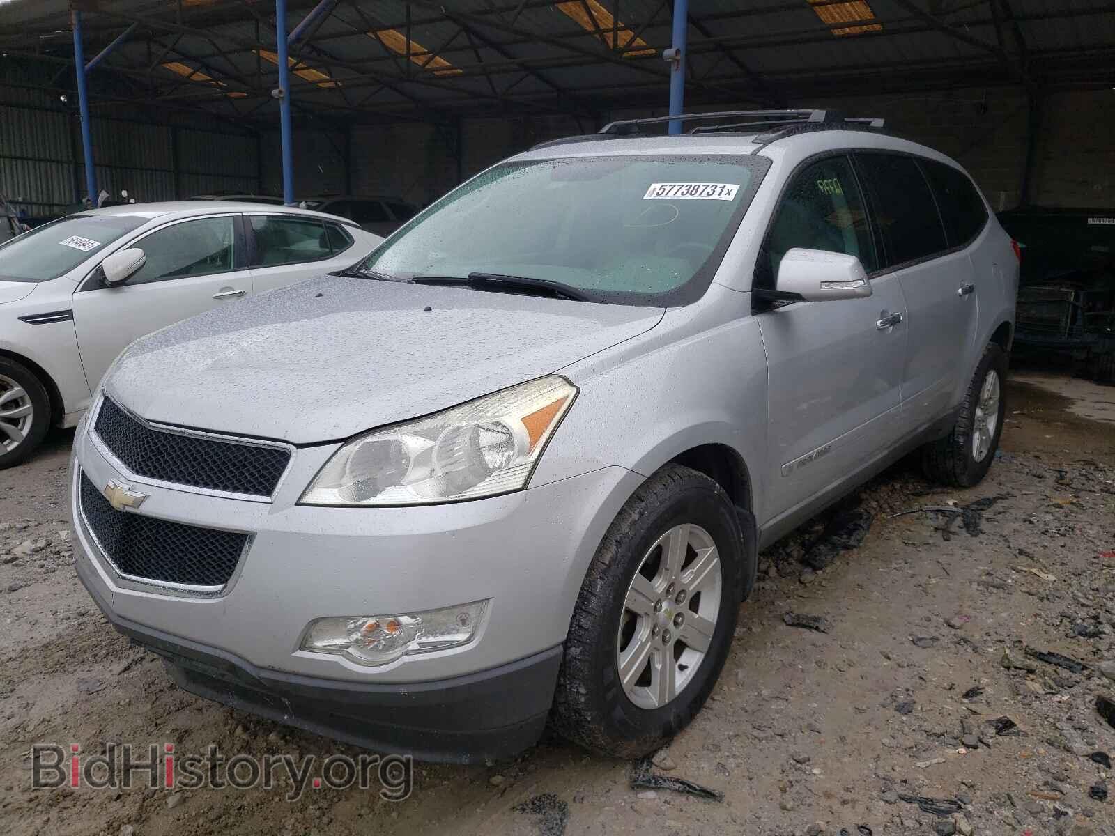2009 CHEVROLET TRAVERSE - VIN: 1GNER23D09S180224 - Фото 2