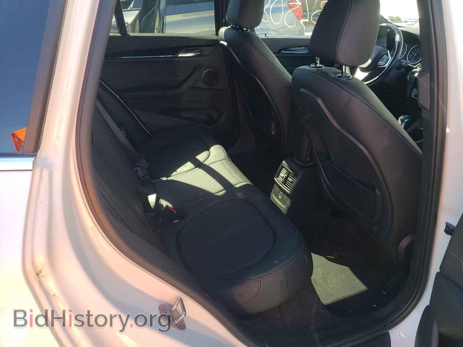 2018 BMW X1 - VIN: WBXHT3C33J5K23402 - Фото 6