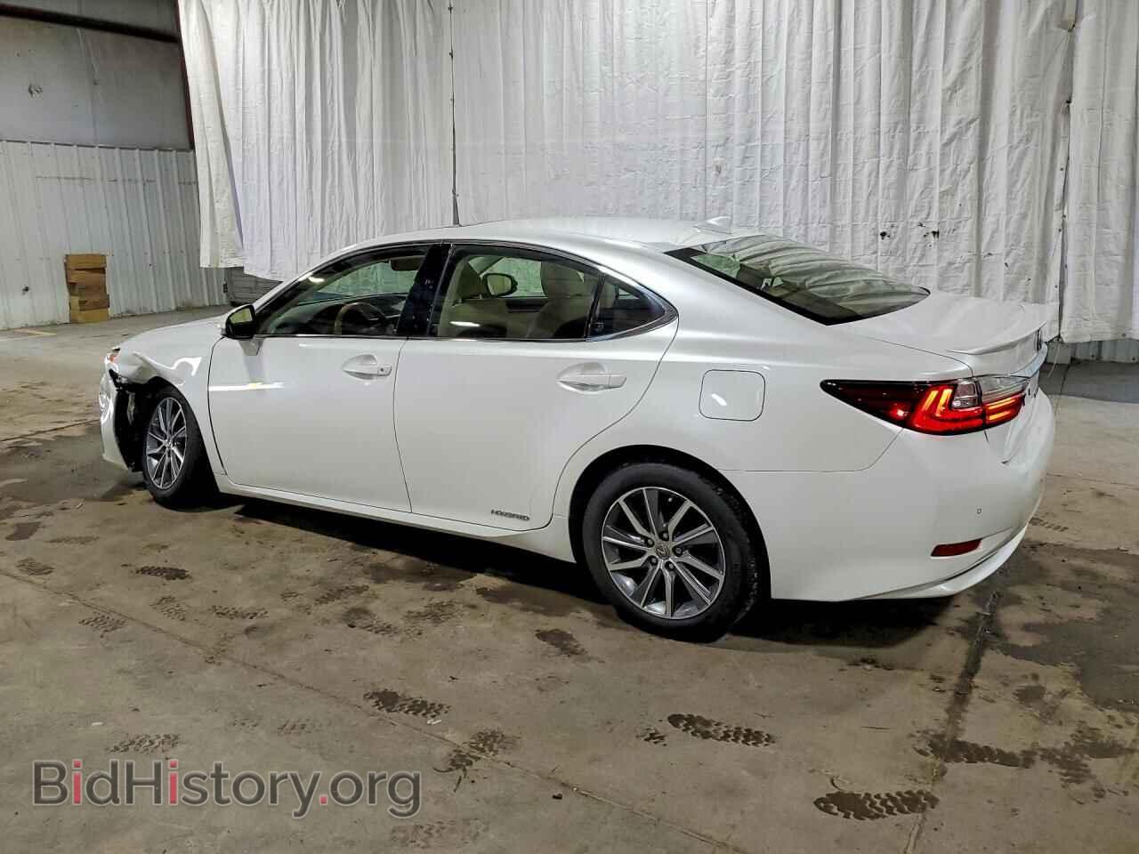 2016 LEXUS ES300 - VIN: JTHBW1GG2G2108214 - Photo 2