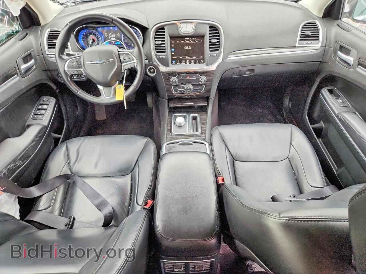 2016 CHRYSLER 300 - VIN: 2C3CCAAG2GH288183 - Фото 8