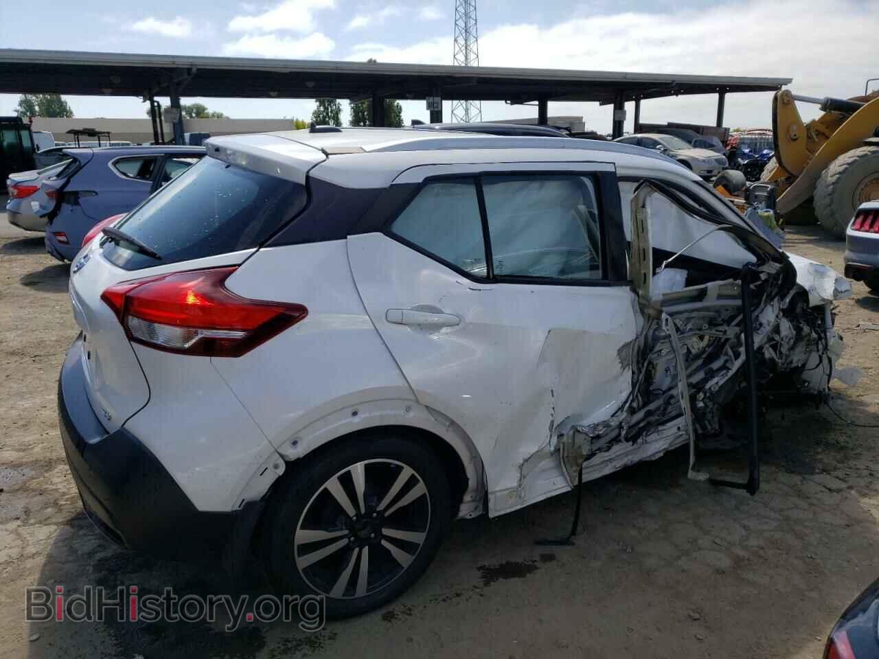 2019 NISSAN KICKS - VIN: 3N1CP5CU3KL535577 - Фото 3