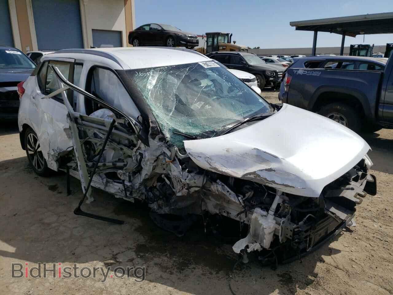 2019 NISSAN KICKS - VIN: 3N1CP5CU3KL535577 - Фото 4