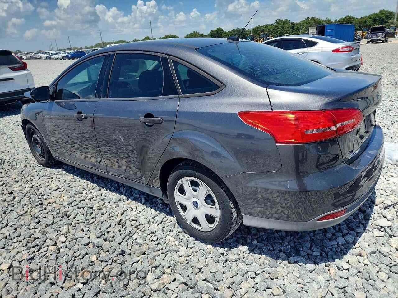 2018 FORD FOCUS - VIN: 1FADP3E2XJL201922 - Photo 2