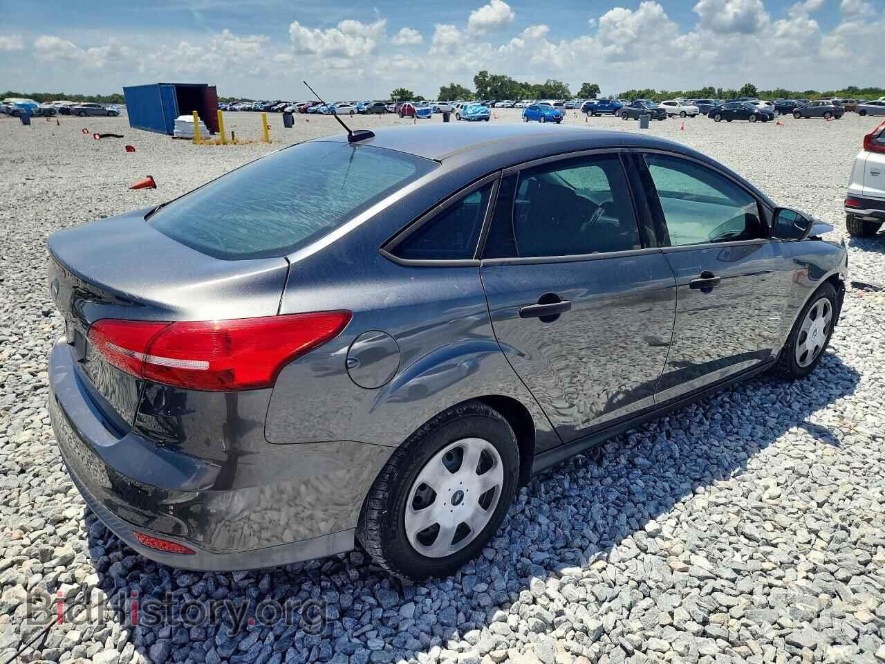 2018 FORD FOCUS - VIN: 1FADP3E2XJL201922 - Photo 3