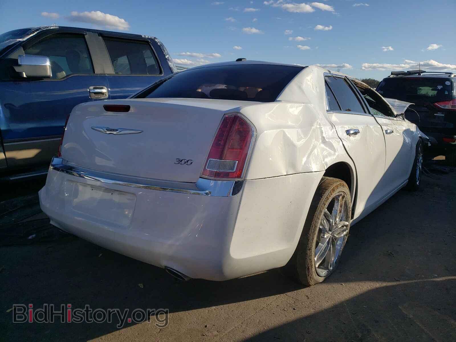 2013 CHRYSLER 300 - VIN: 2C3CCAAG2DH740323 - Фото 4