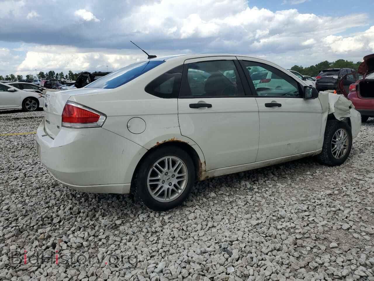 2011 FORD FOCUS - VIN: 1FAHP3FN7BW111802 - Photo 3