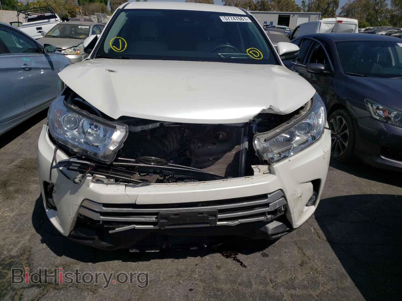 2018 TOYOTA HIGHLANDER - VIN: 5TDBZRFH2JS839341 - Фото 9