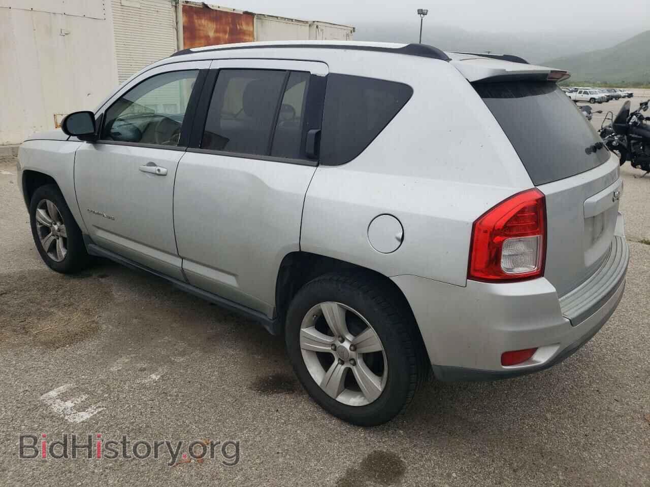 2011 JEEP COMPASS - VIN: 1J4NT1FA9BD215952 - Фото 2
