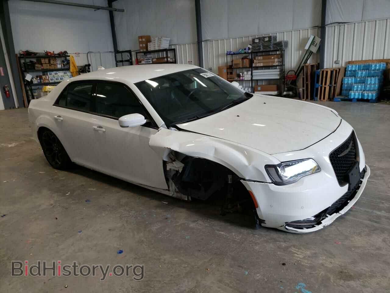 2017 CHRYSLER 300 - VIN: 2C3CCABGXHH538611 - Фото 4