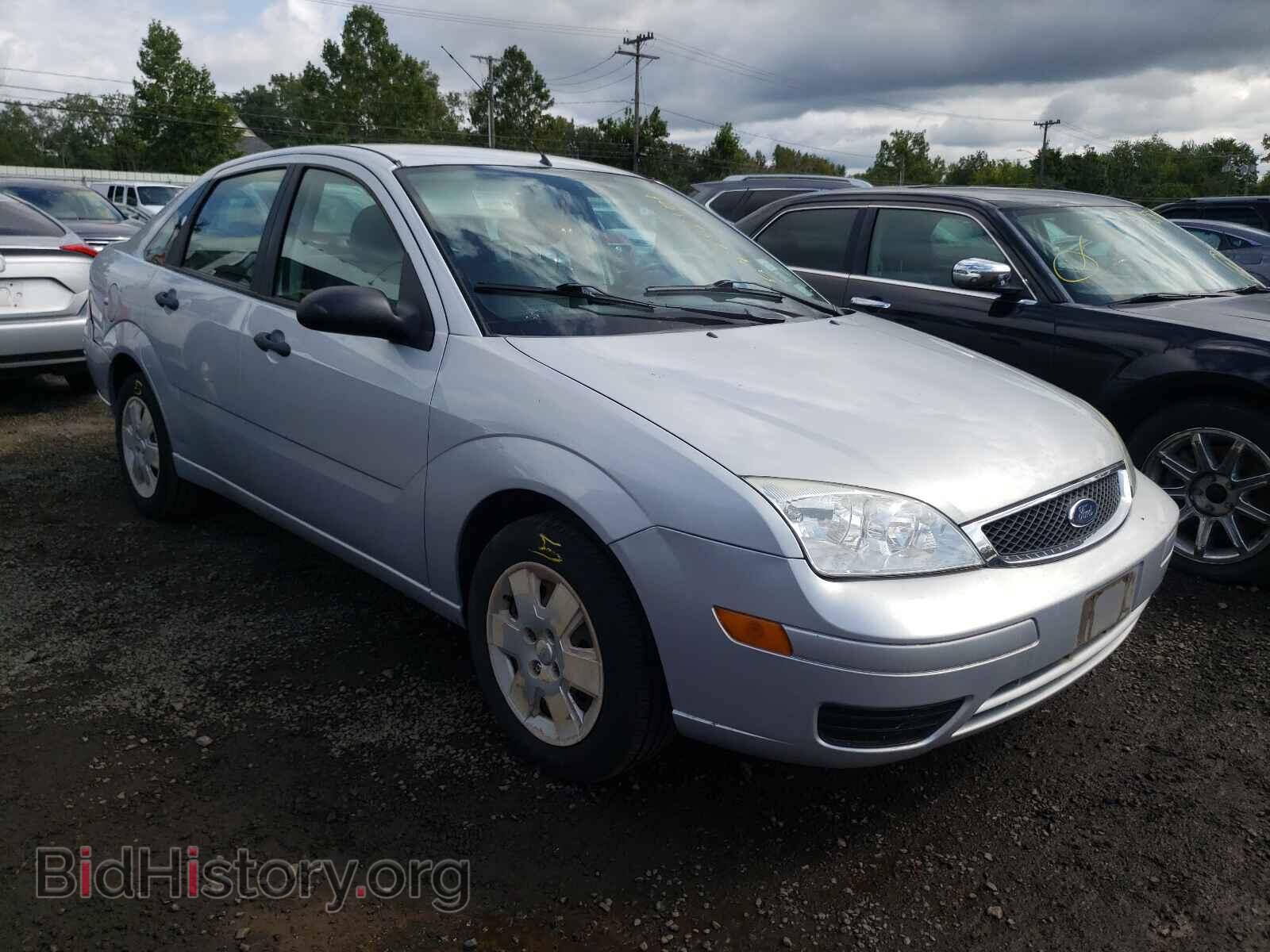 Photo 1FAHP34N66W215061 - FORD FOCUS 2006