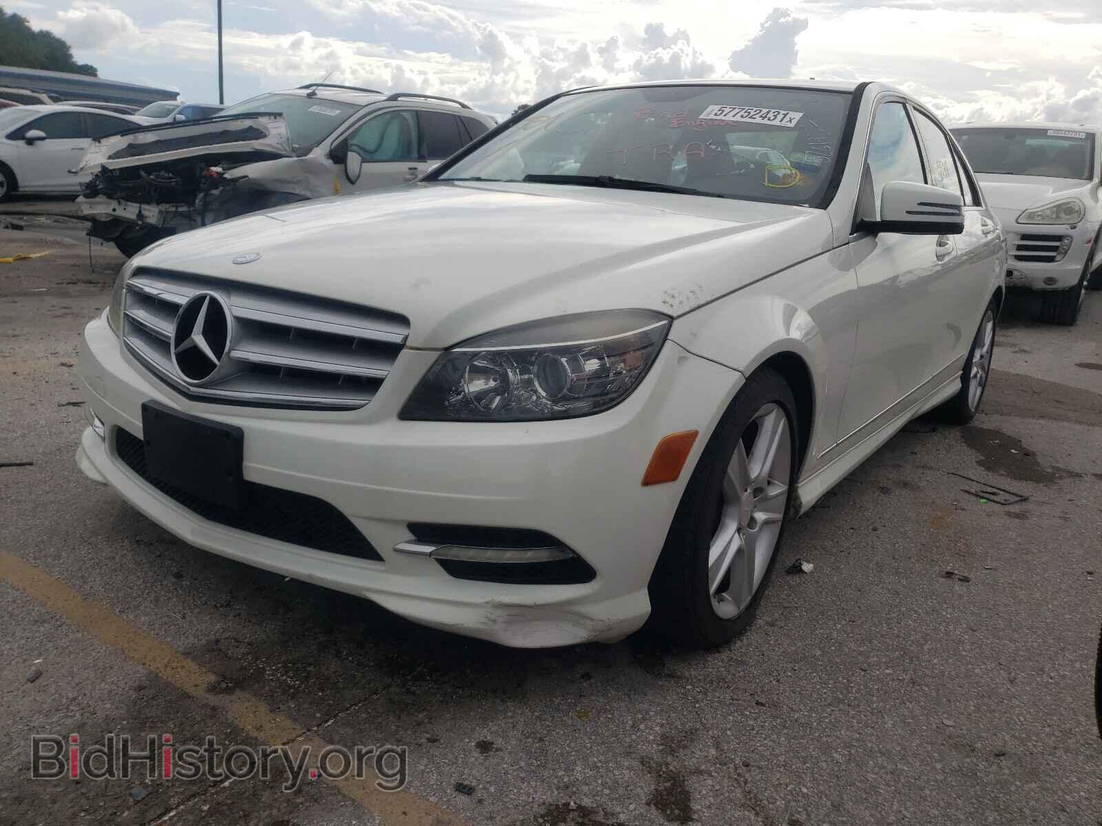 2011 MERCEDES-BENZ C-CLASS - VIN: WDDGF5EB7BA526195 - Фото 2