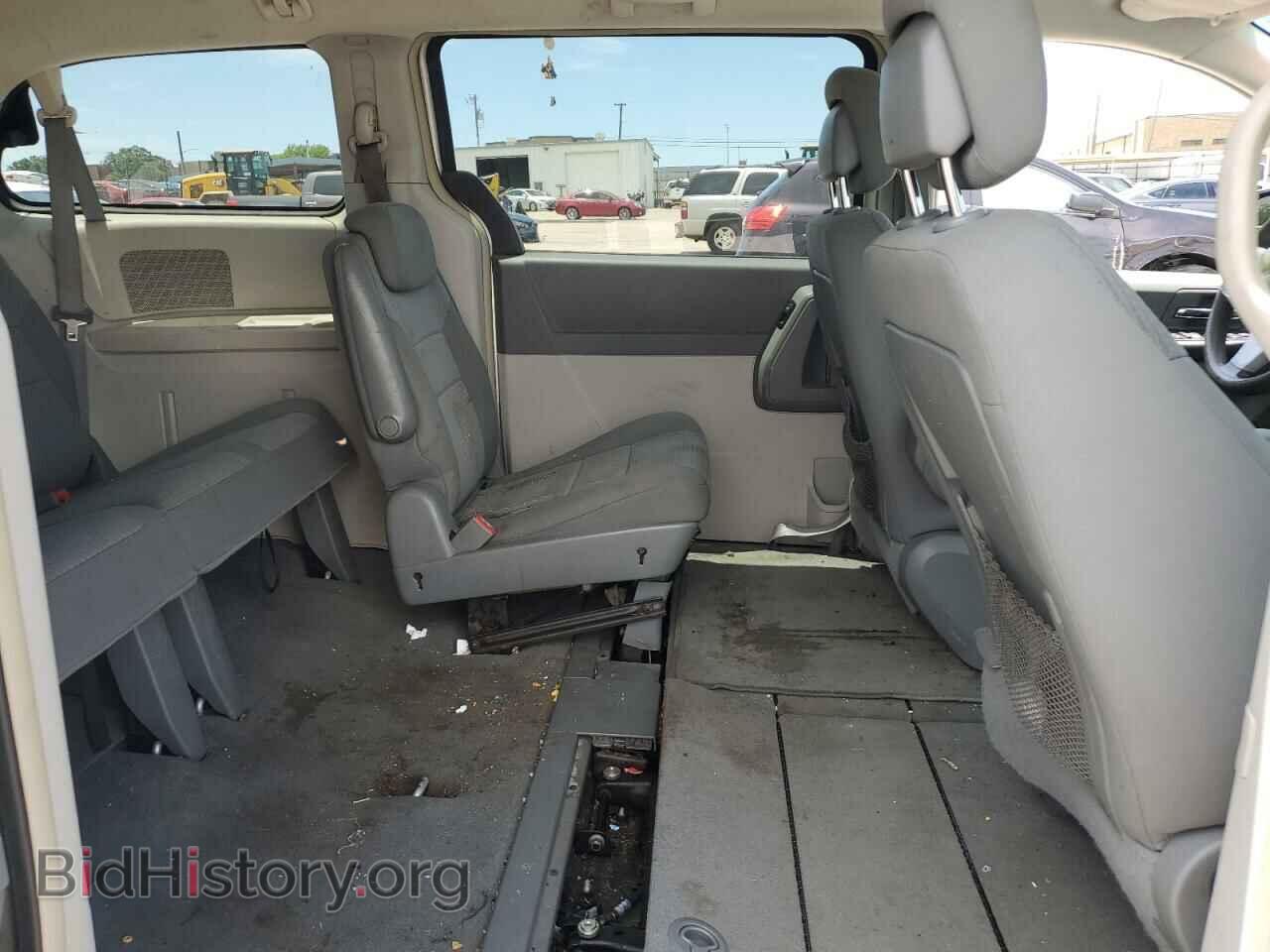 2010 CHRYSLER MINIVAN - VIN: 2A4RR4DE3AR344353 - Photo 11