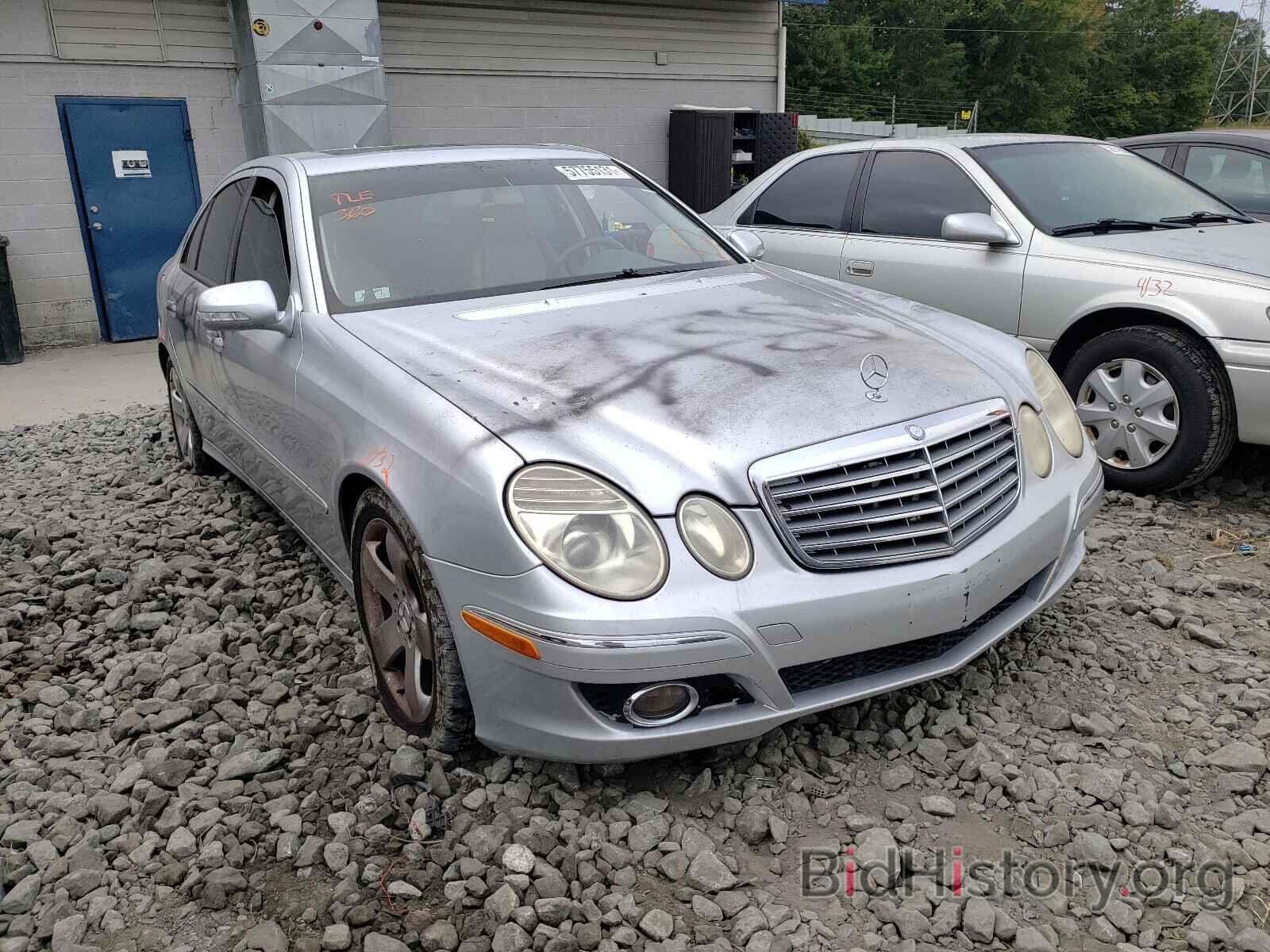 Photo WDBUF72X17B017261 - MERCEDES-BENZ E-CLASS 2007