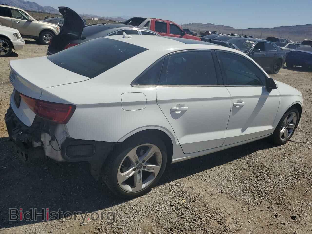 2017 AUDI A3 - VIN: WAUAUGFF0H1026940 - Фото 3