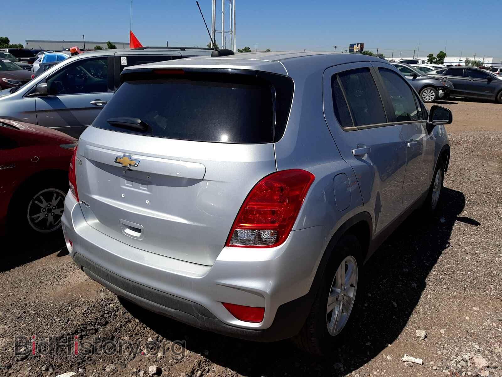 2020 CHEVROLET TRAX - VIN: 3GNCJKSB7LL201784 - Фото 4