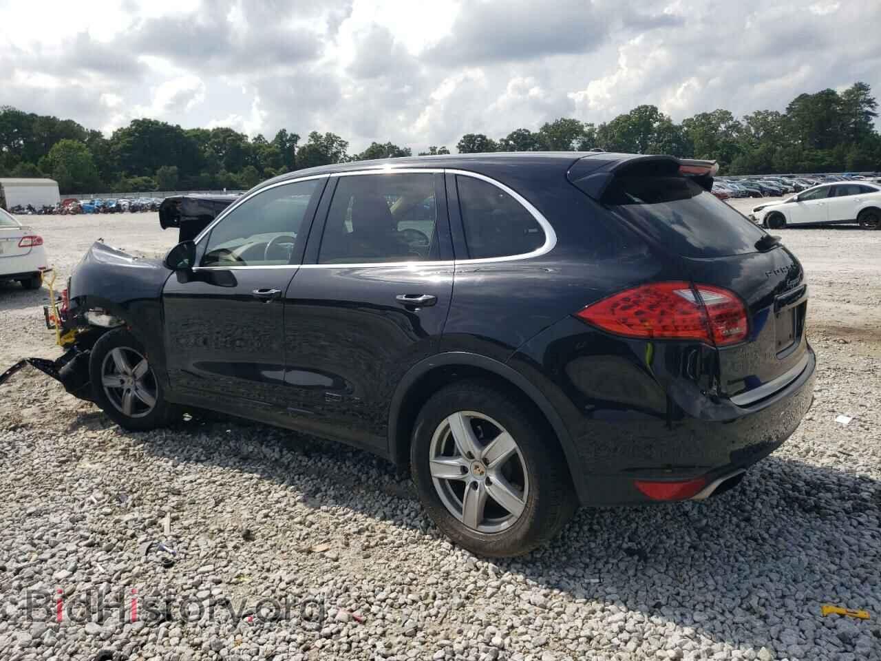 2011 PORSCHE CAYENNE - VIN: WP1AB2A29BLA51734 - Photo 2