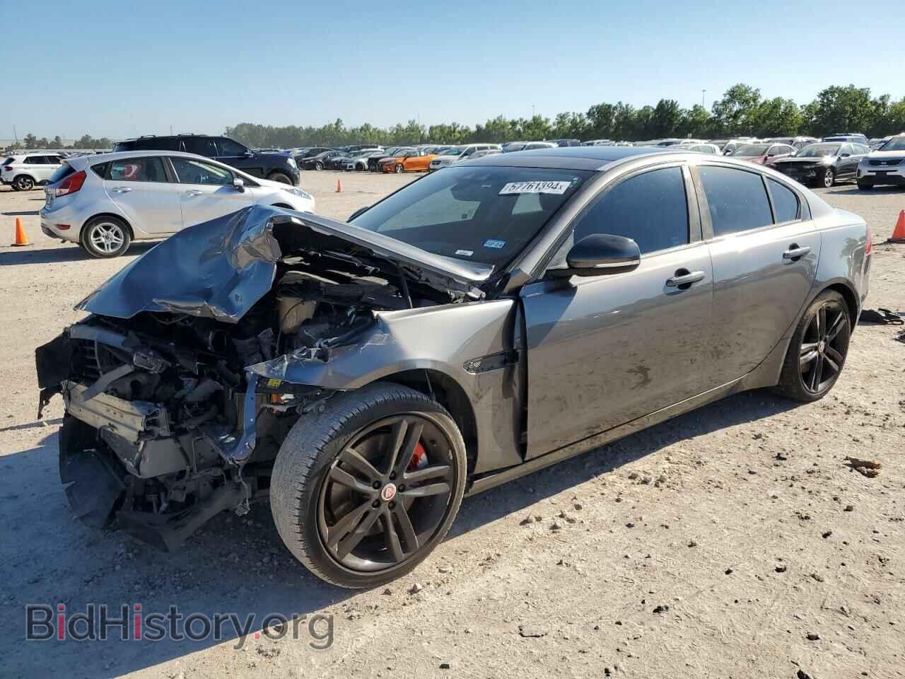 Photo SAJAD4BV2HA972702 - JAGUAR XE 2017