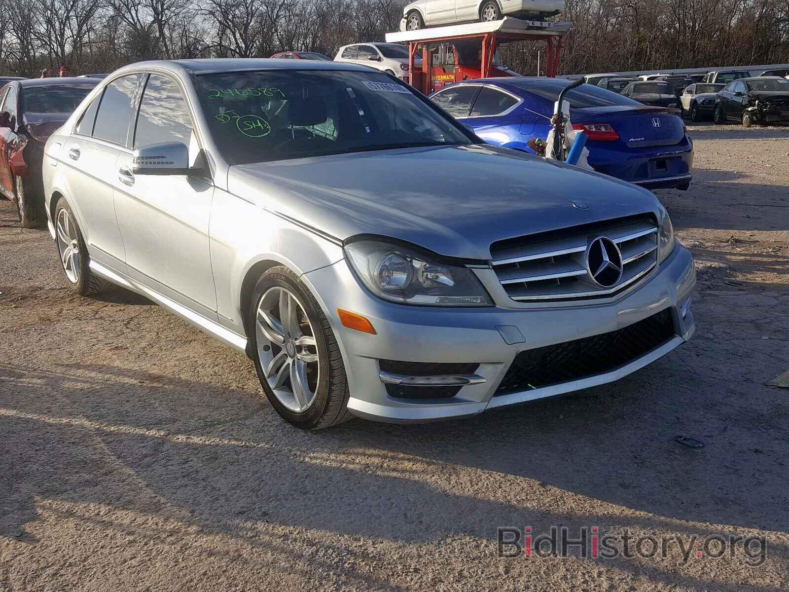 Photo WDDGF4HB5DR246589 - MERCEDES-BENZ C 250 2013