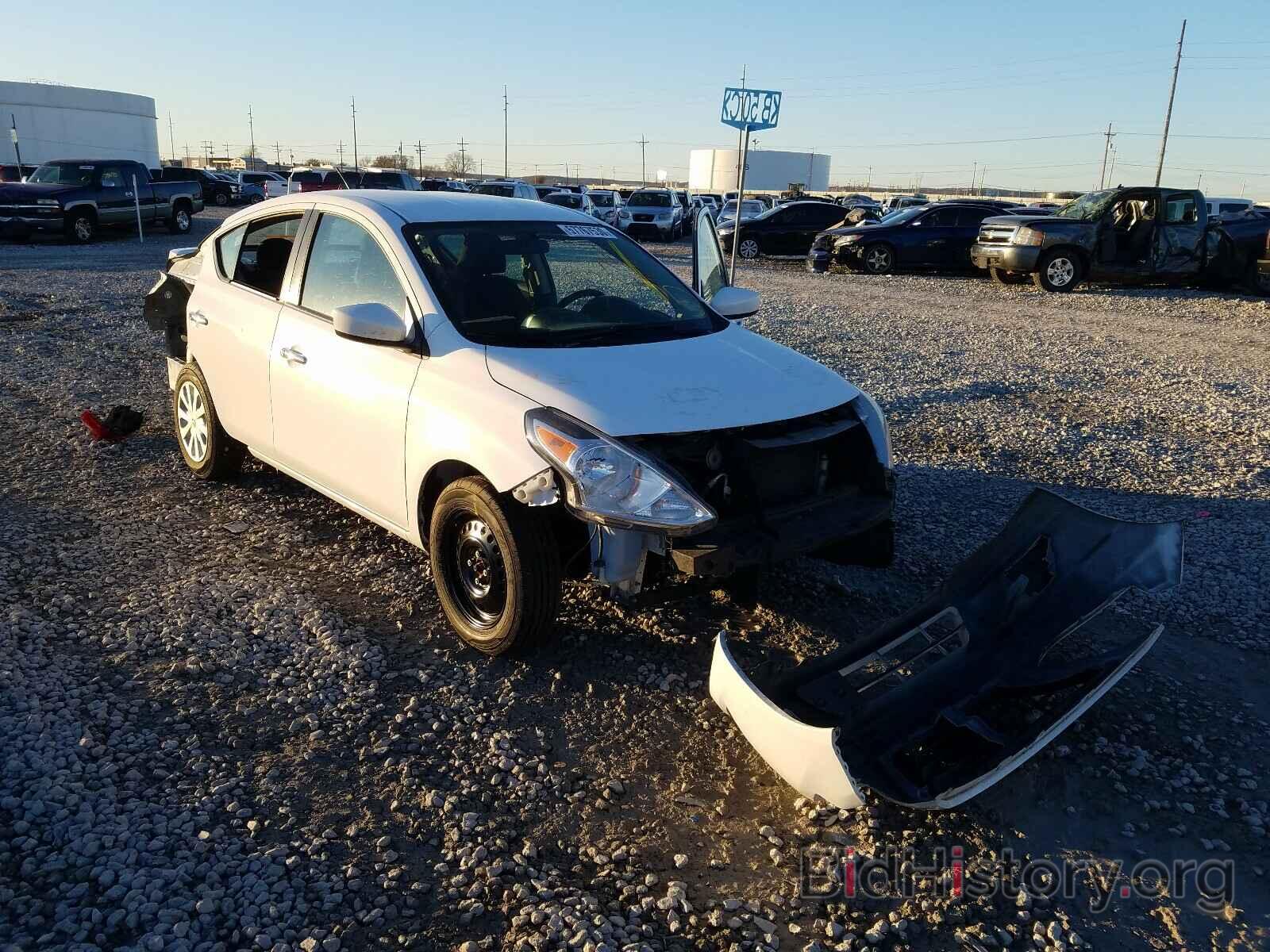 Photo 3N1CN7AP5JK397379 - NISSAN VERSA 2018