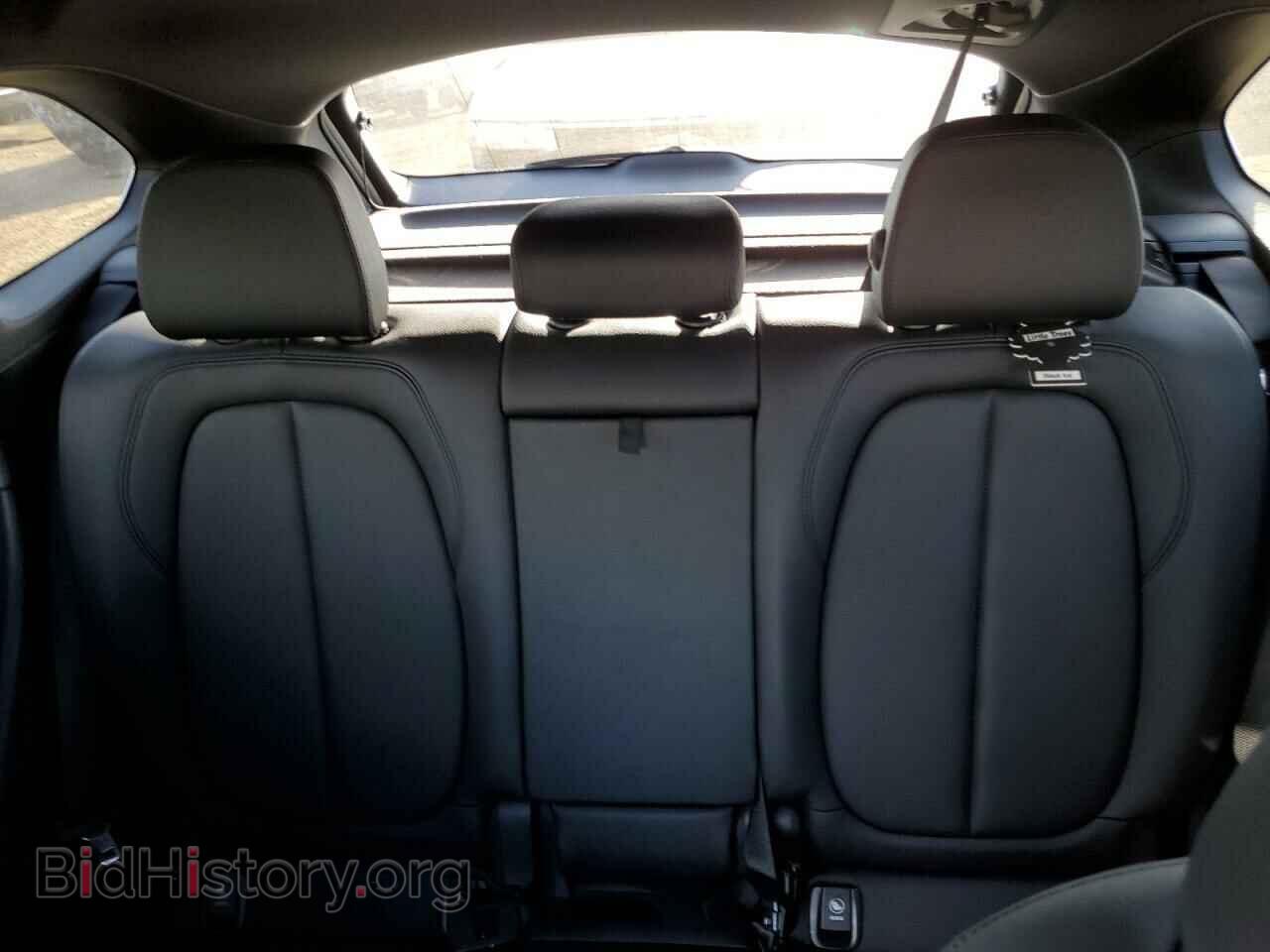 2018 BMW X1 - VIN: WBXHT3C36J3H33368 - Фото 10
