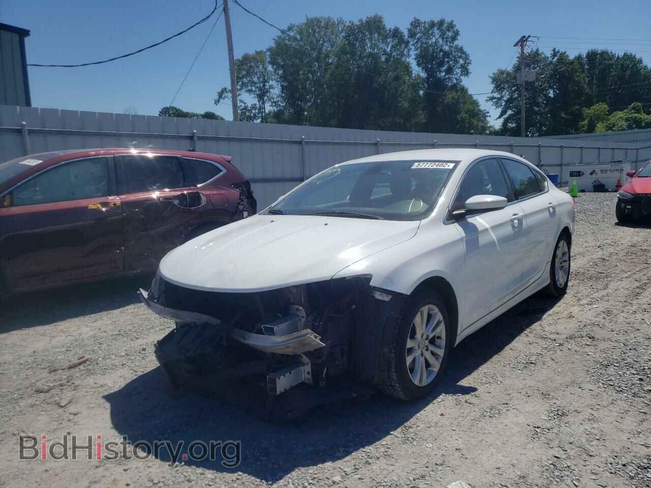 2015 CHRYSLER 200 - VIN: 1C3CCCAB5FN628464 - Фото 2