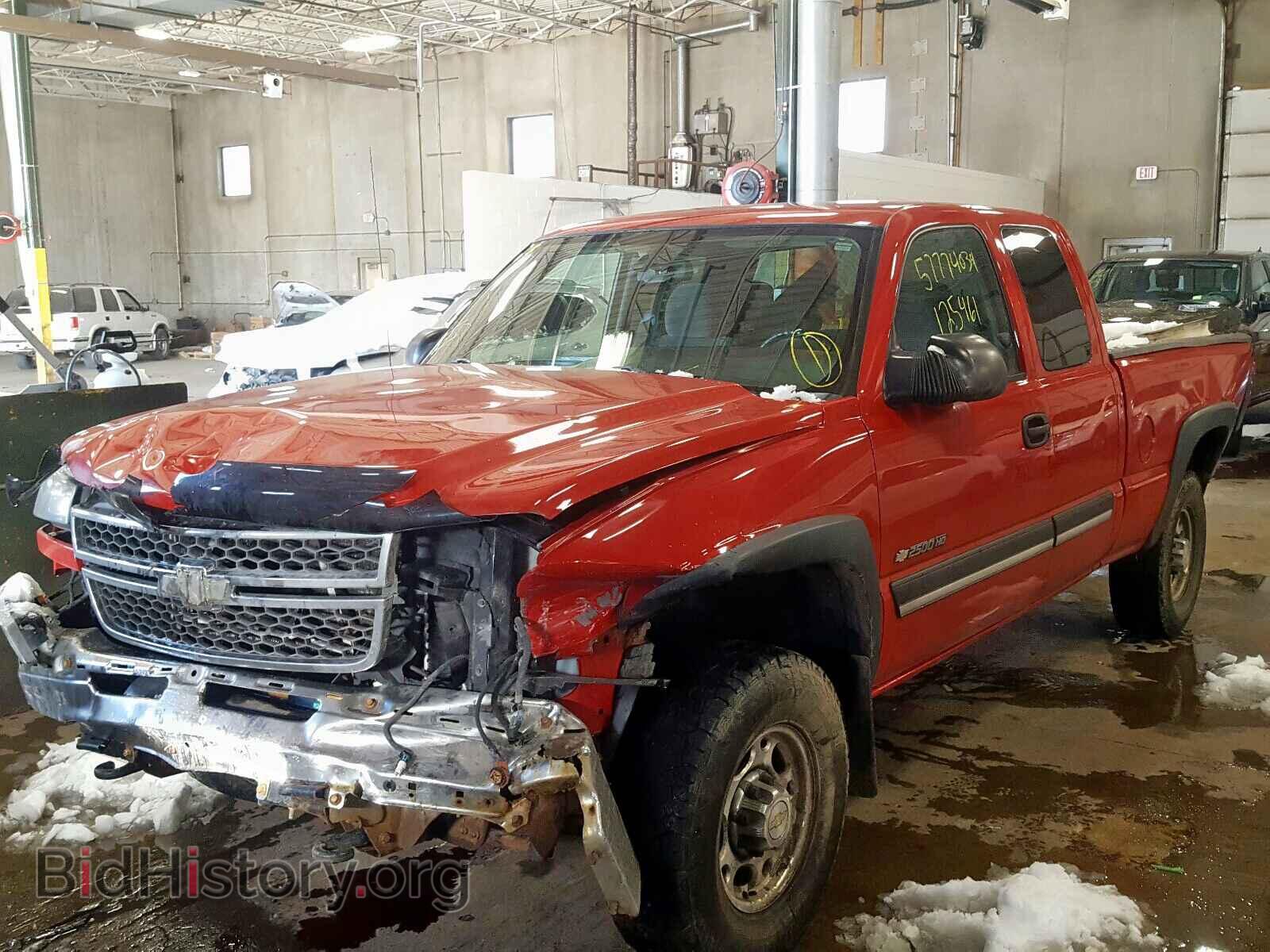 2005 CHEVROLET SILVERADO - VIN: 1GCHK29U25E263745 - Фото 2