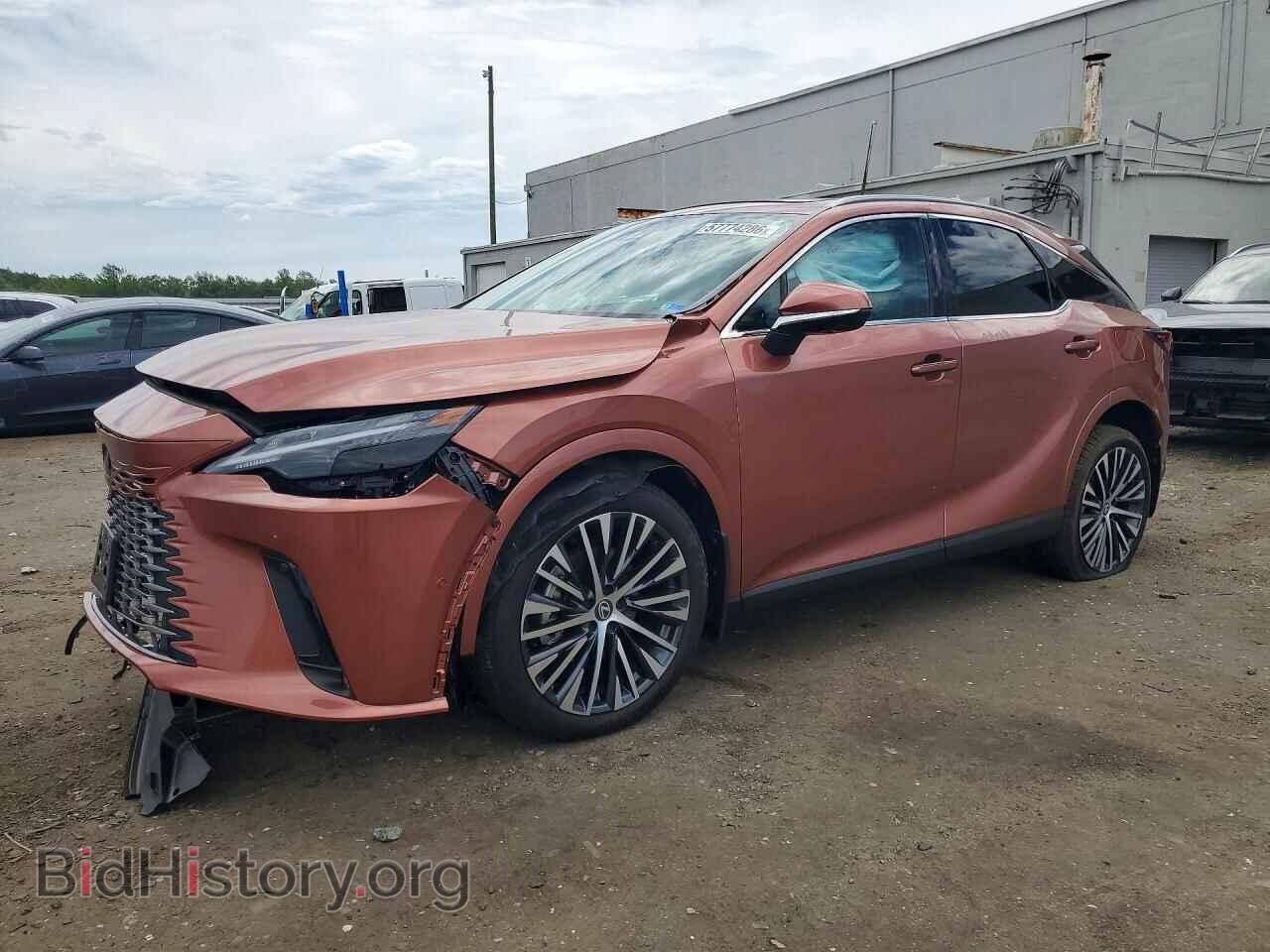 Фотография 2T2BBMCA7TC124075 - LEXUS UNKNOWN 2026