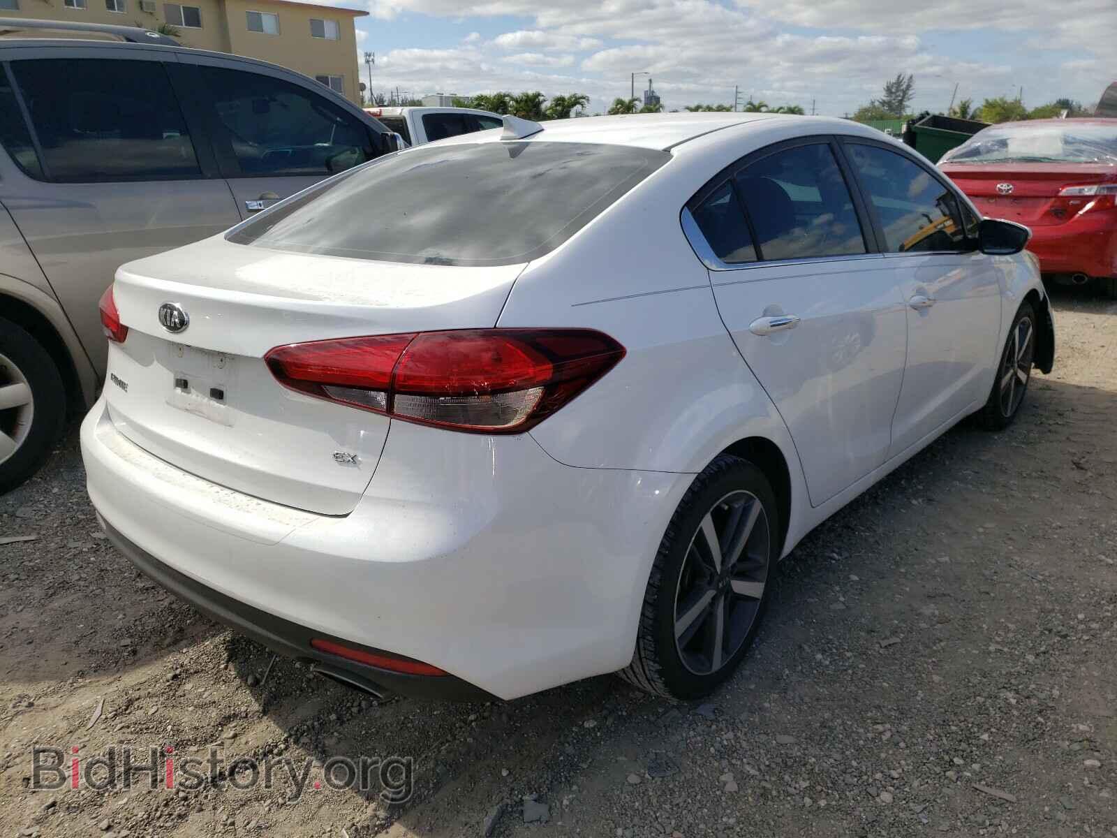 2017 KIA FORTE - VIN: 3KPFL4A88HE088540 - Photo 4