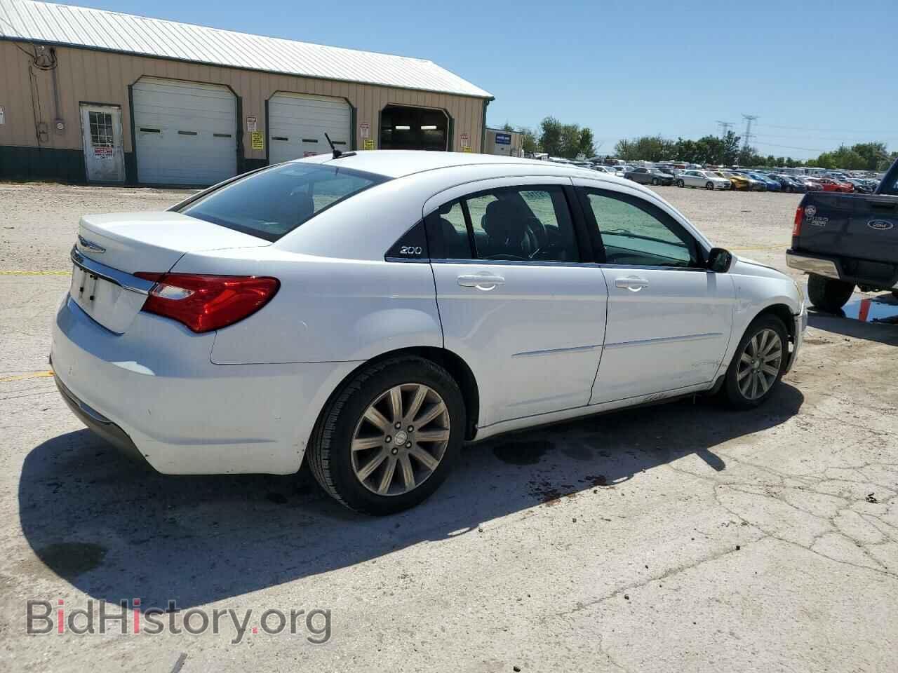 2013 CHRYSLER 200 - VIN: 1C3CCBBB3DN714393 - Фото 3