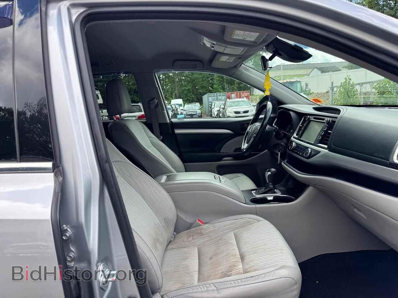 2017 TOYOTA HIGHLANDER - VIN: 5TDBZRFH9HS367178 - Фото 9