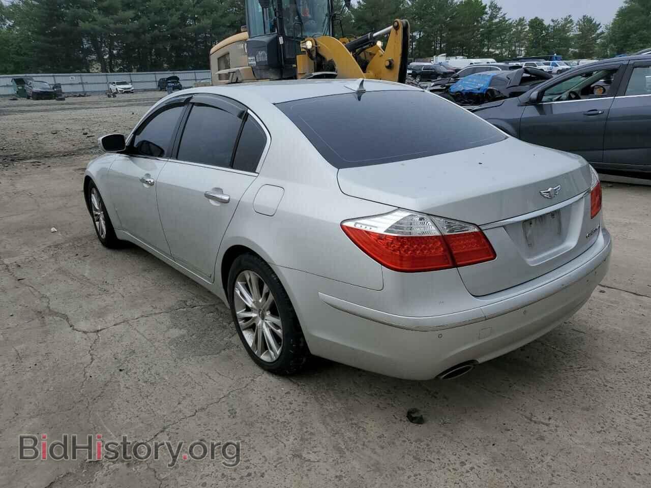 2011 HYUNDAI GENESIS - VIN: KMHGC4DF2BU128405 - Фото 2